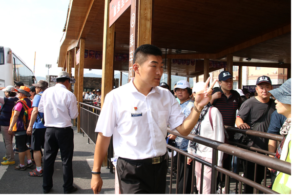 季節(jié)性協(xié)管員 在服務(wù)一線學(xué)榜樣